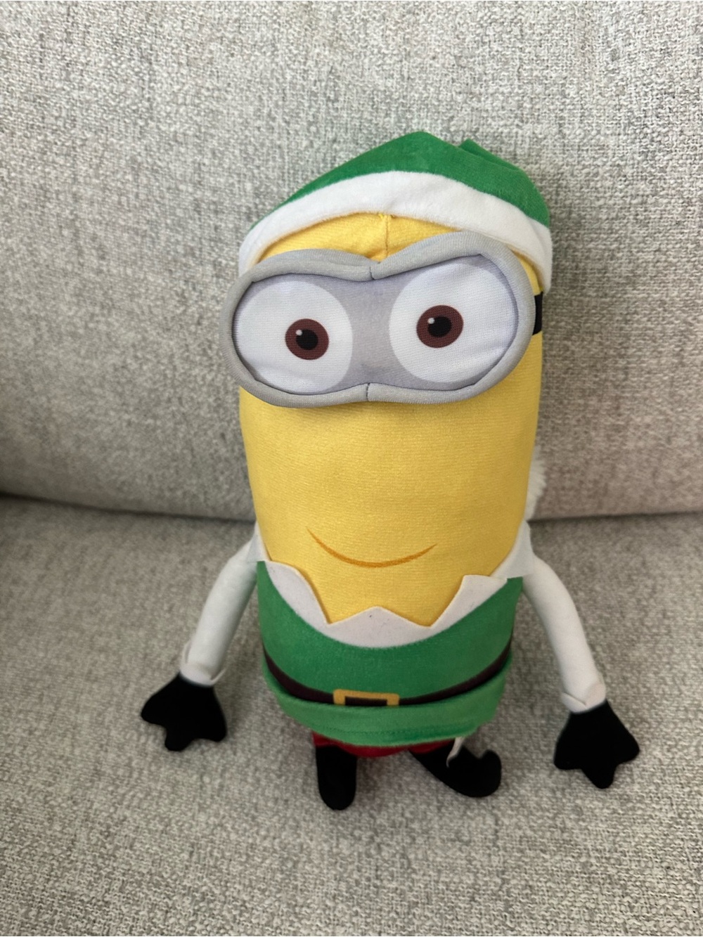 Universal Studios Merry Minion Mischief Christmas Animated Plush
Kevin Funny